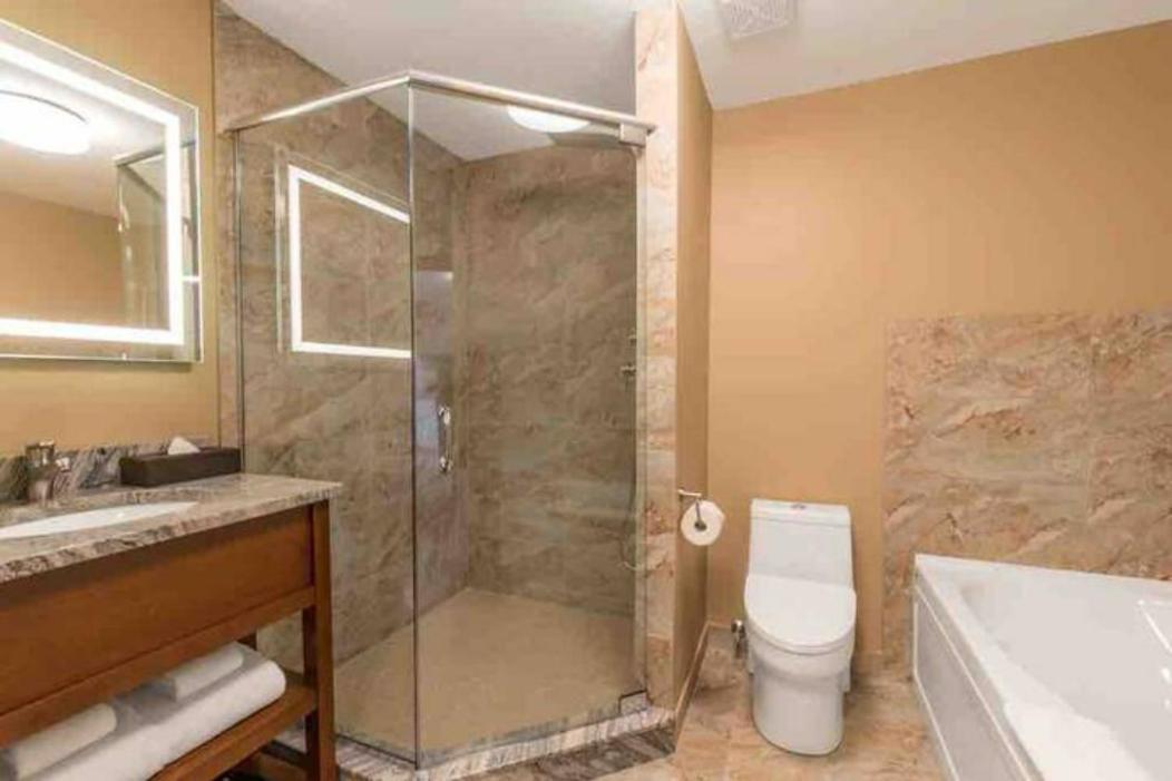 Falcon Crest Lodge 1 Bedroom Condo With Gym & Hot-Tubs & Mountain View Canmore Exterior foto